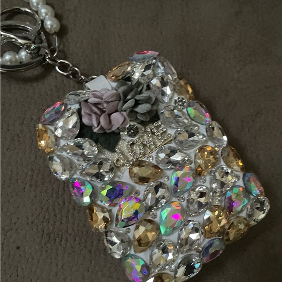 Compact mirror jeweled keychain - Picture 1 of 5